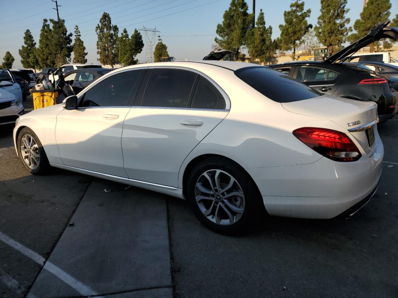 Mercedes-Benz C-Class 300 Image 4