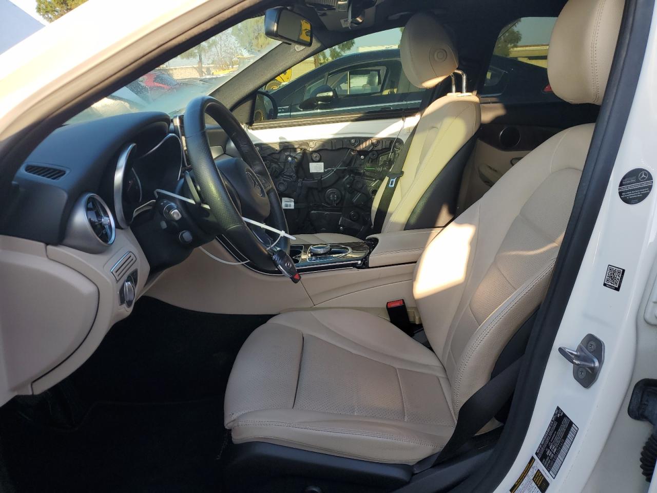 Mercedes-Benz C-Class 300 Image 6