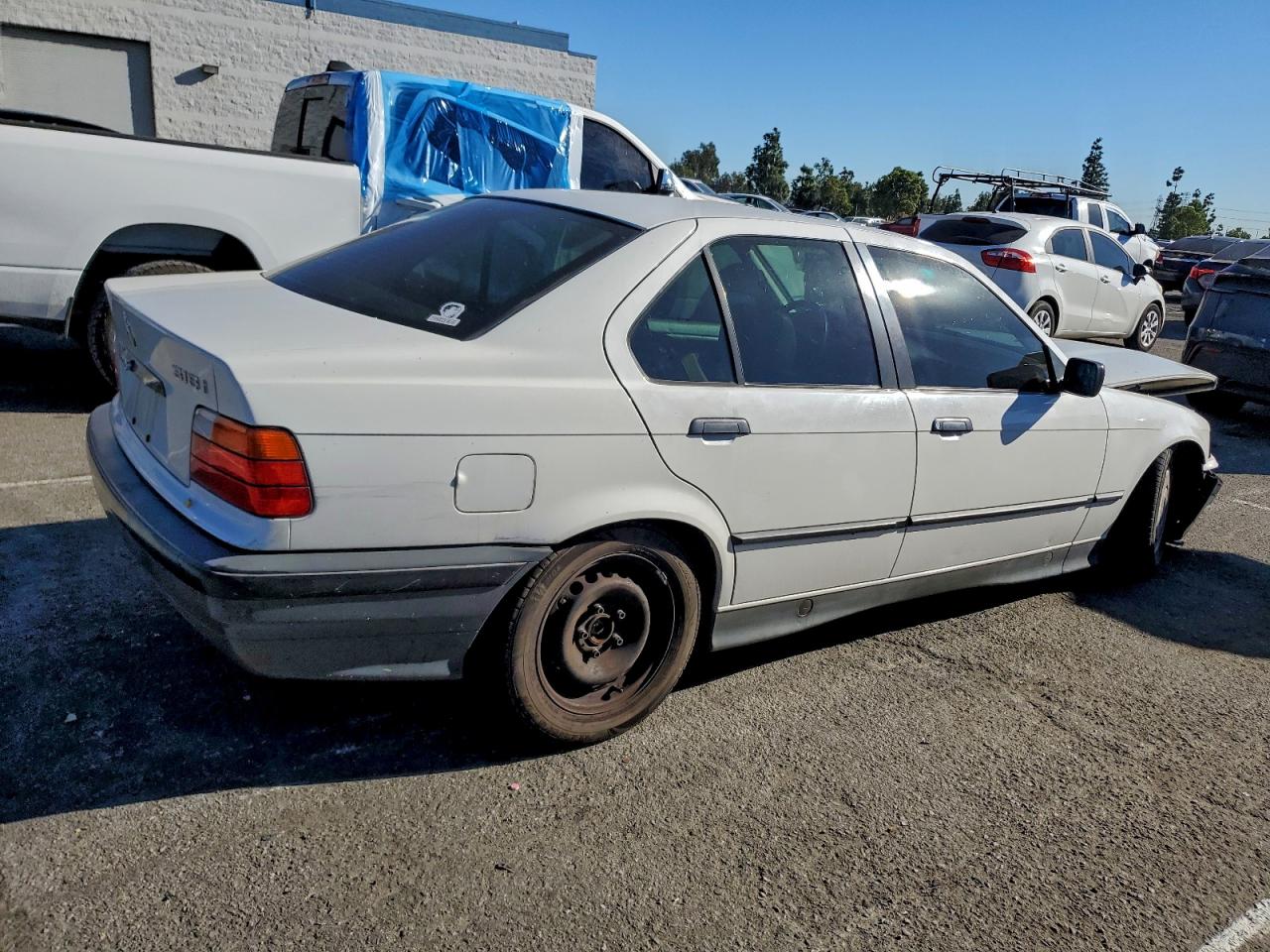 BMW 3 Series I Image 4