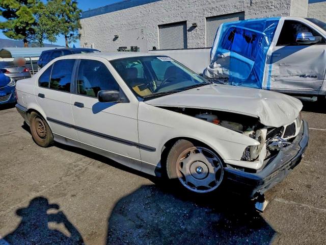 BMW 3 Series I Image 12