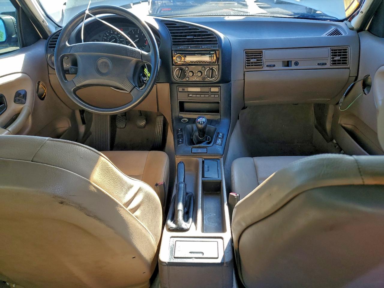 BMW 3 Series I Image 11