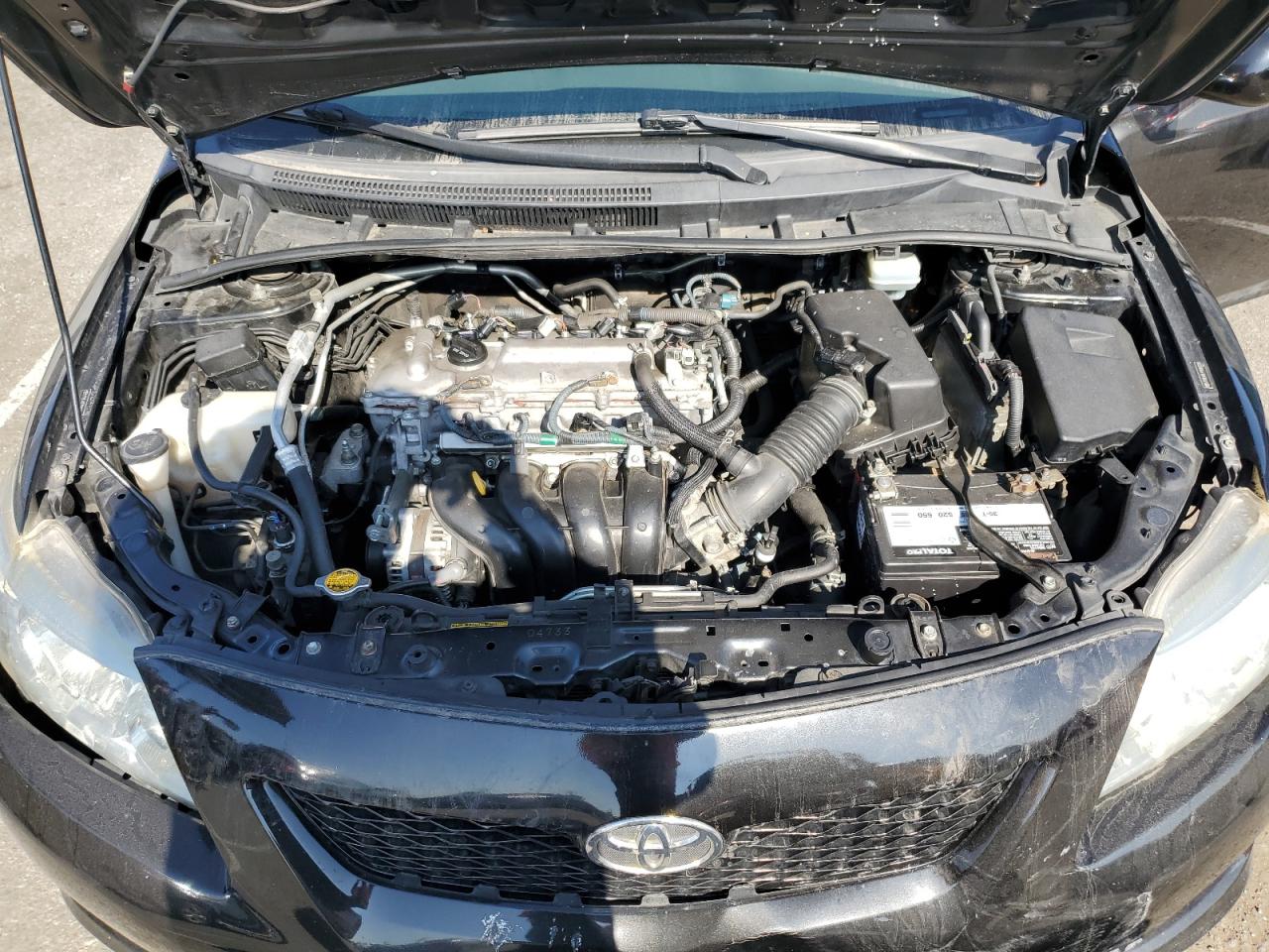 Toyota Corolla Base Image 12