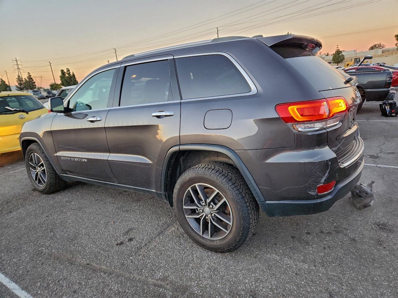 Jeep Grand Cherokee Limited Image 6