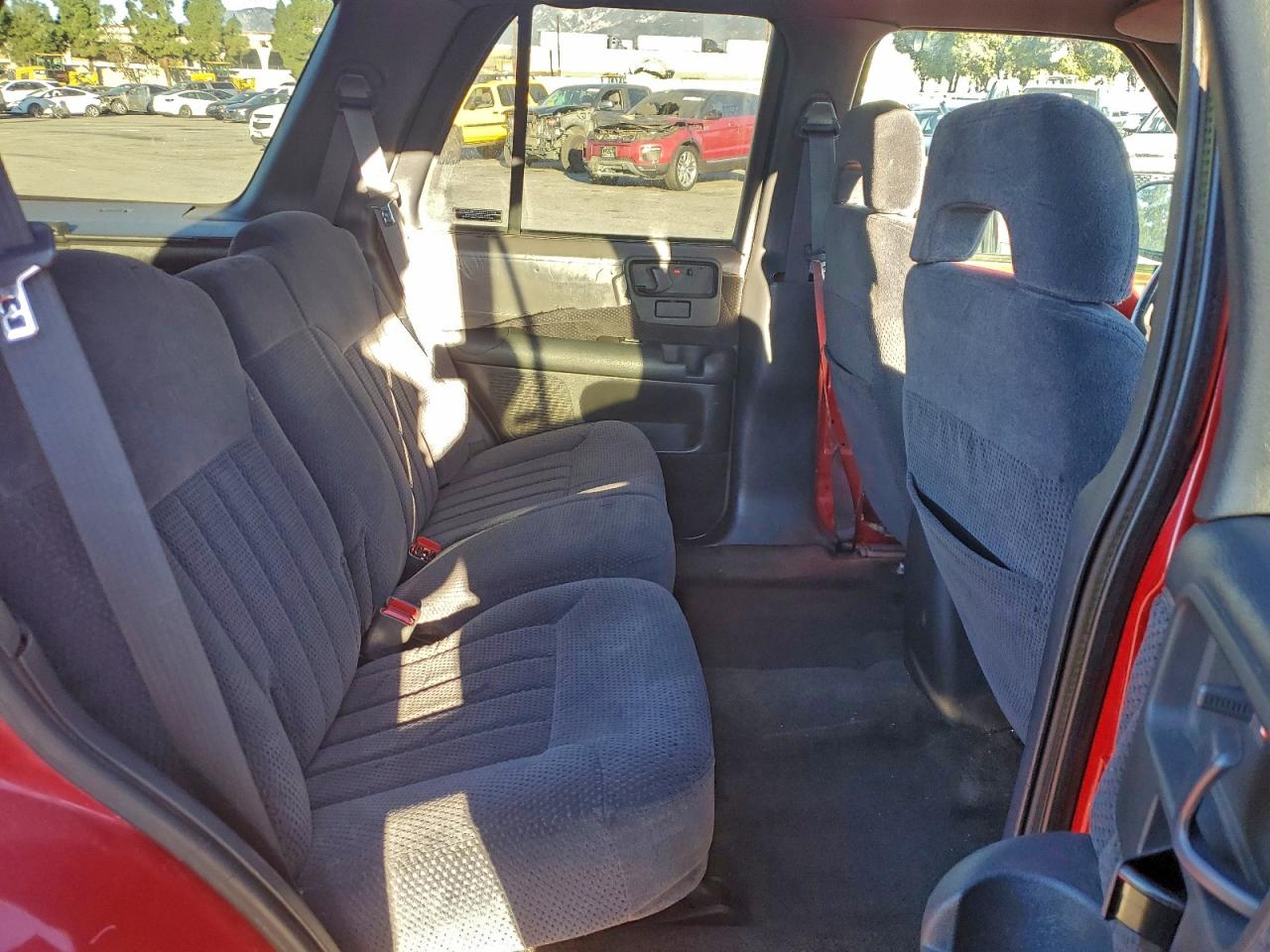 Chevrolet Blazer Image 12