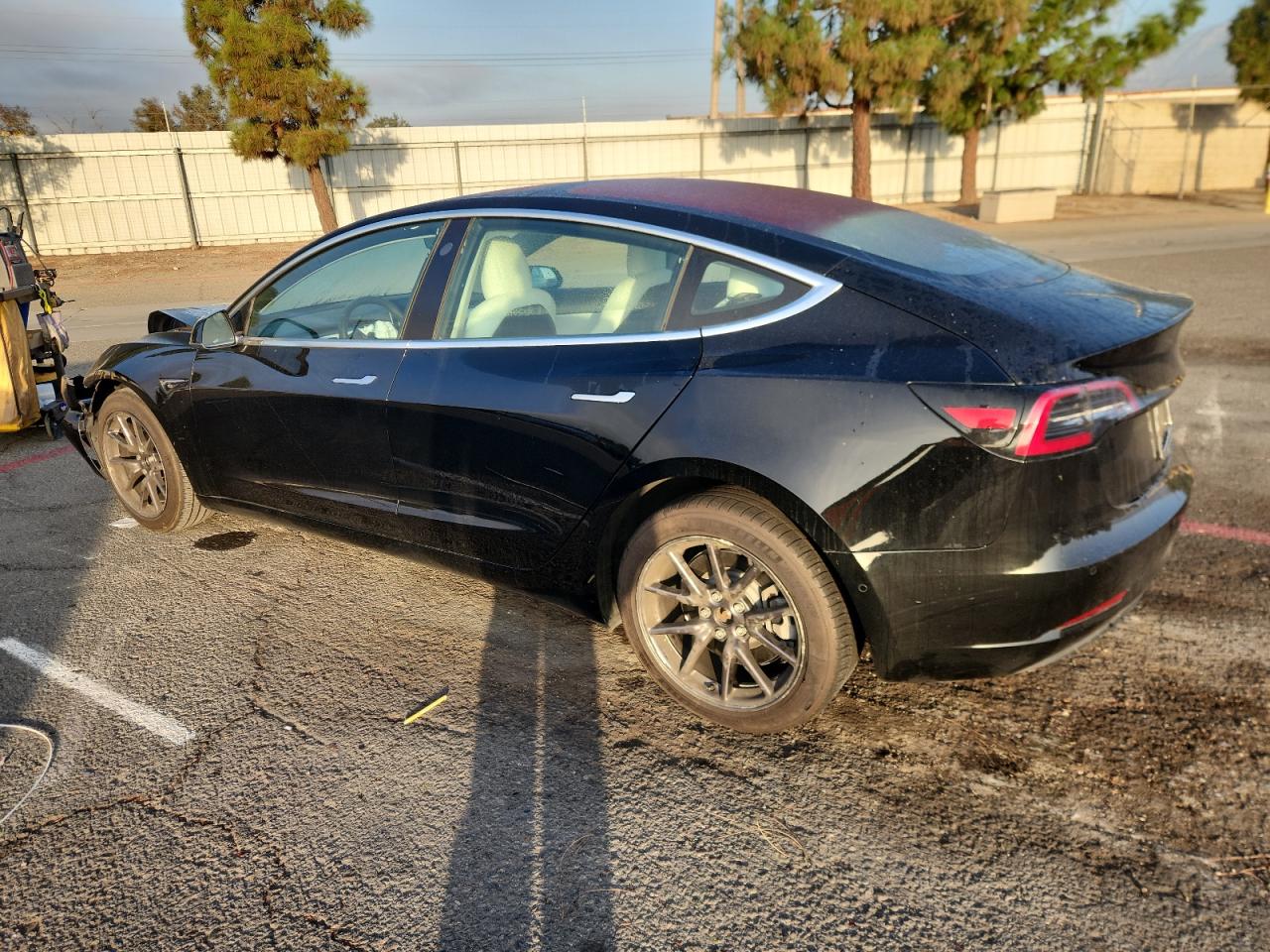 Tesla Model 3 Image 3