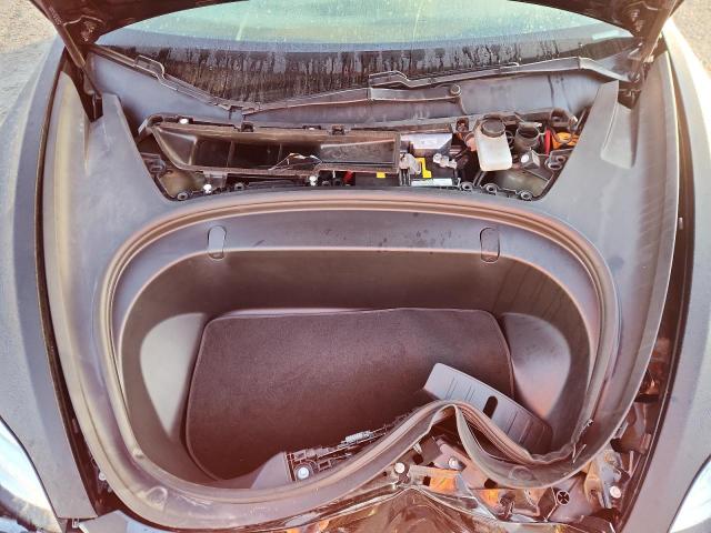 Tesla Model 3 Image 10