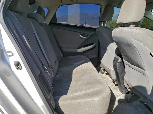 Toyota Prius Image 10