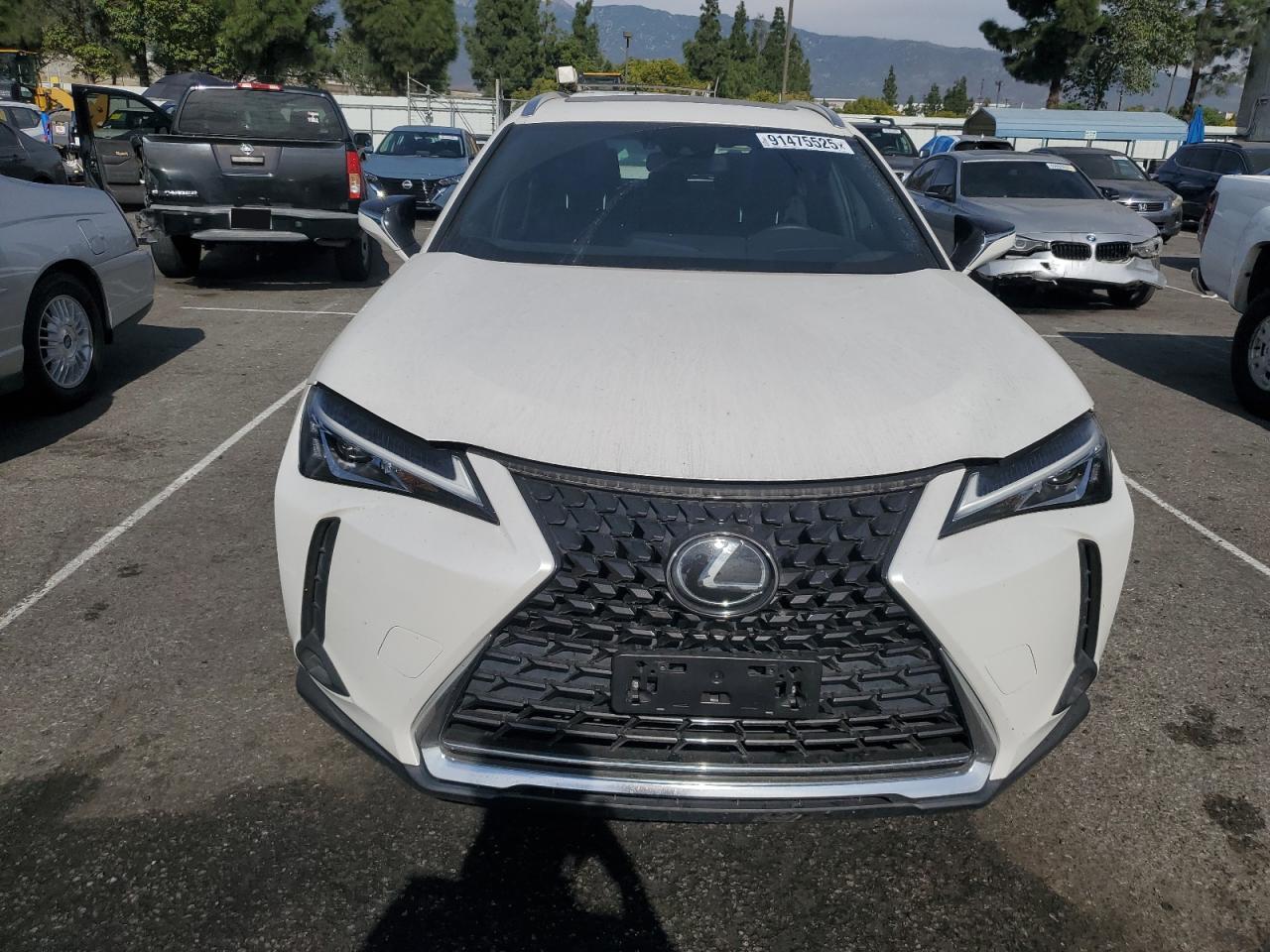 Lexus Ux 200 Image 3